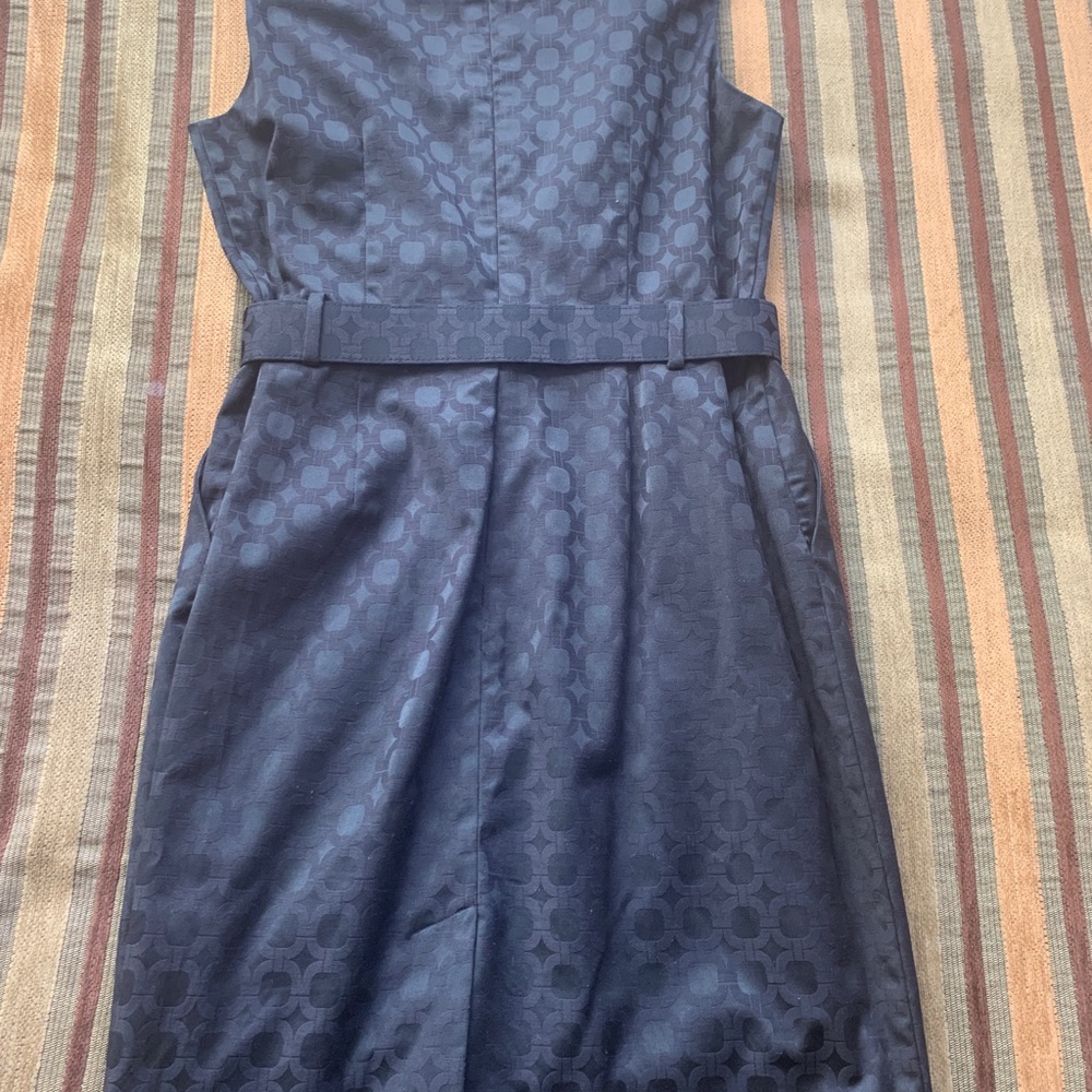 Dress - Picture 3 of 10